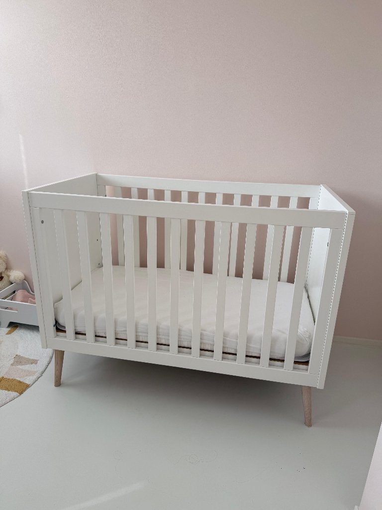 Babypark - Europe Baby Sterre Ledikant - 60 x 120 cm - Wit, Kinderen en Baby's, Babywiegjes en Ledikanten, Ophalen, Gebruikt, Ledikant