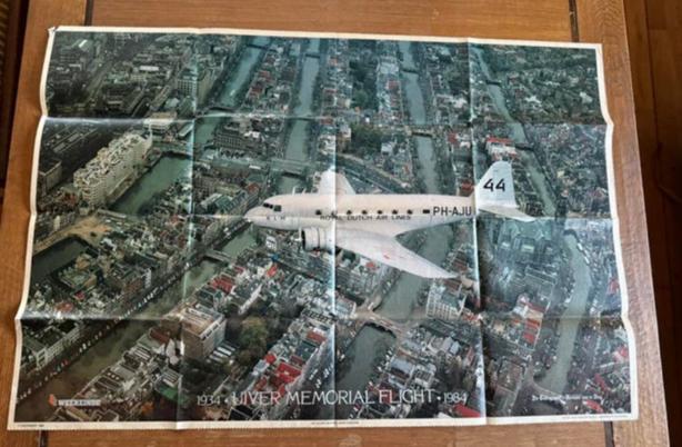 Poster Uiver Memorial Flight 1984, Verzamelen, Ophalen of Verzenden, Gebruikt, Overige typen