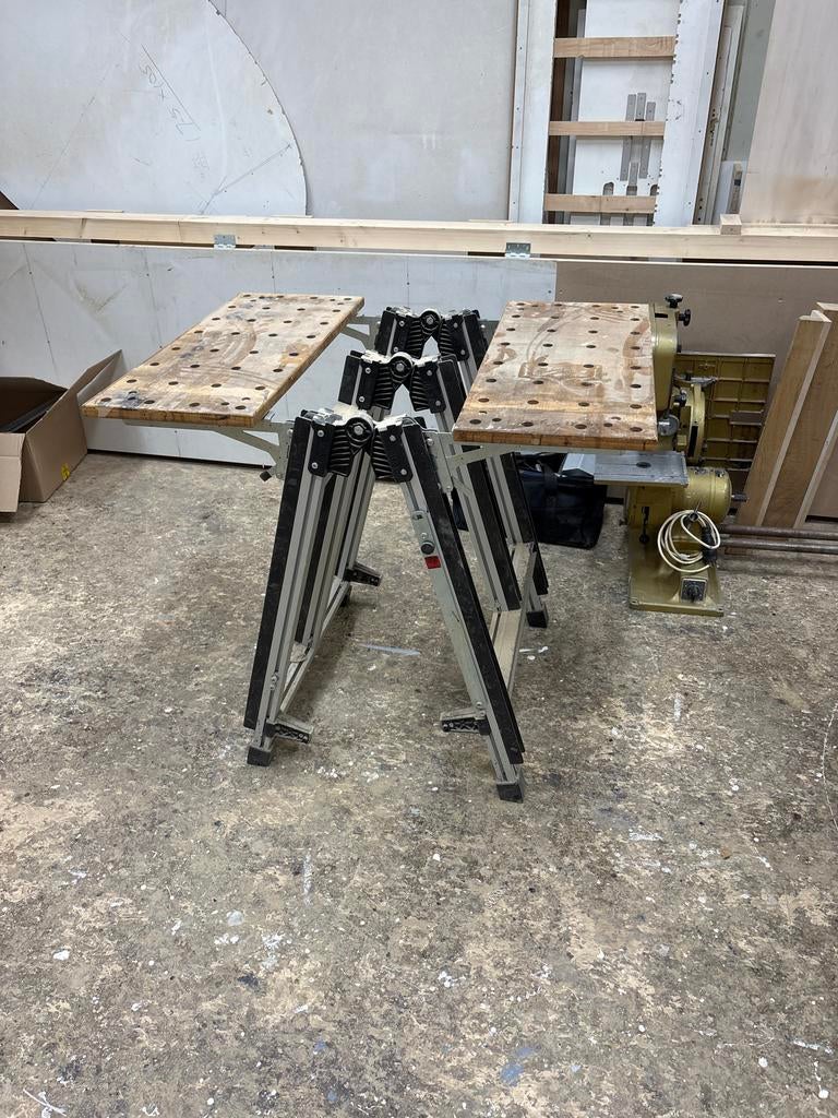 Inklapbare Werkbank Walko-3 professional met twee werkbladen, Ophalen, Zo goed als nieuw, 70 tot 120 cm, Bankschroef