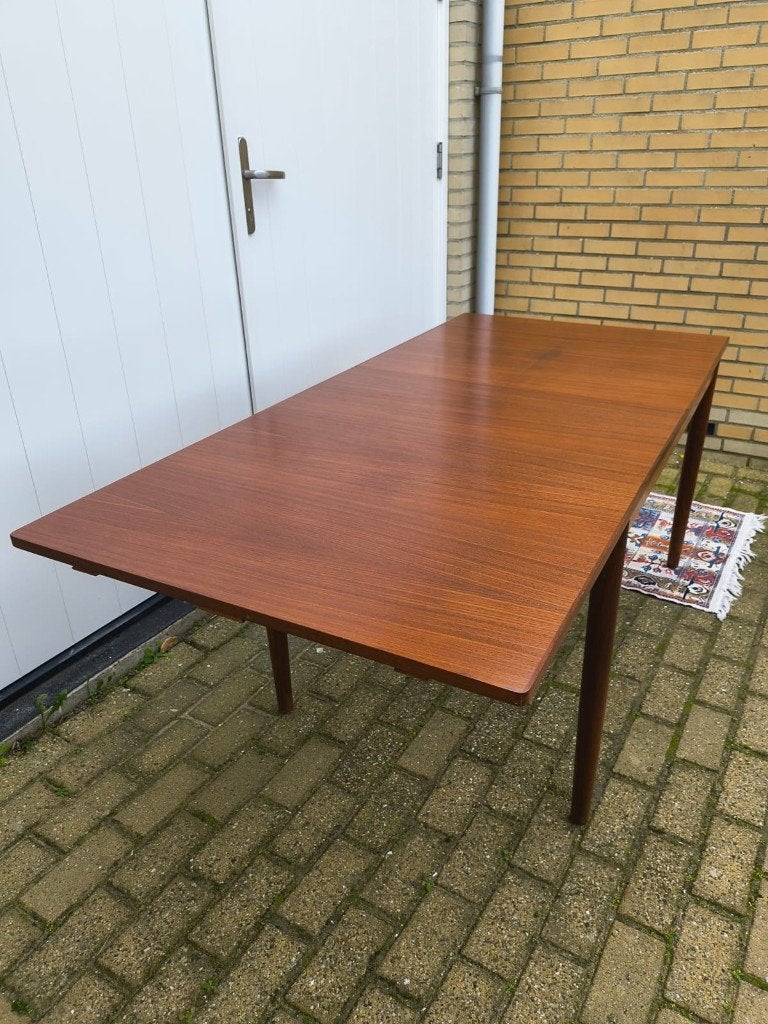 Foto 4 van Eettafel - Uitschuiftafel – Cees Braakman voor Pastoe (Teak)