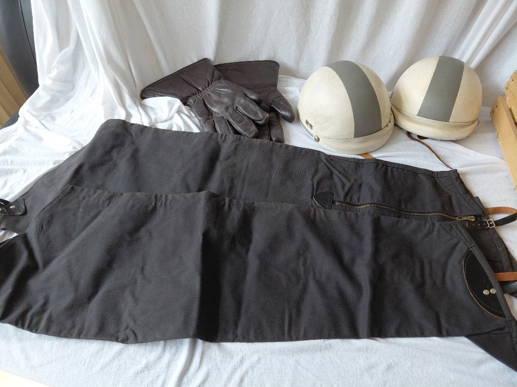 vintage motor overbroek broekspijpen goede staat 90cm lang, Motoren, Kleding | Motorkleding, Ophalen of Verzenden, Nieuw zonder kaartje