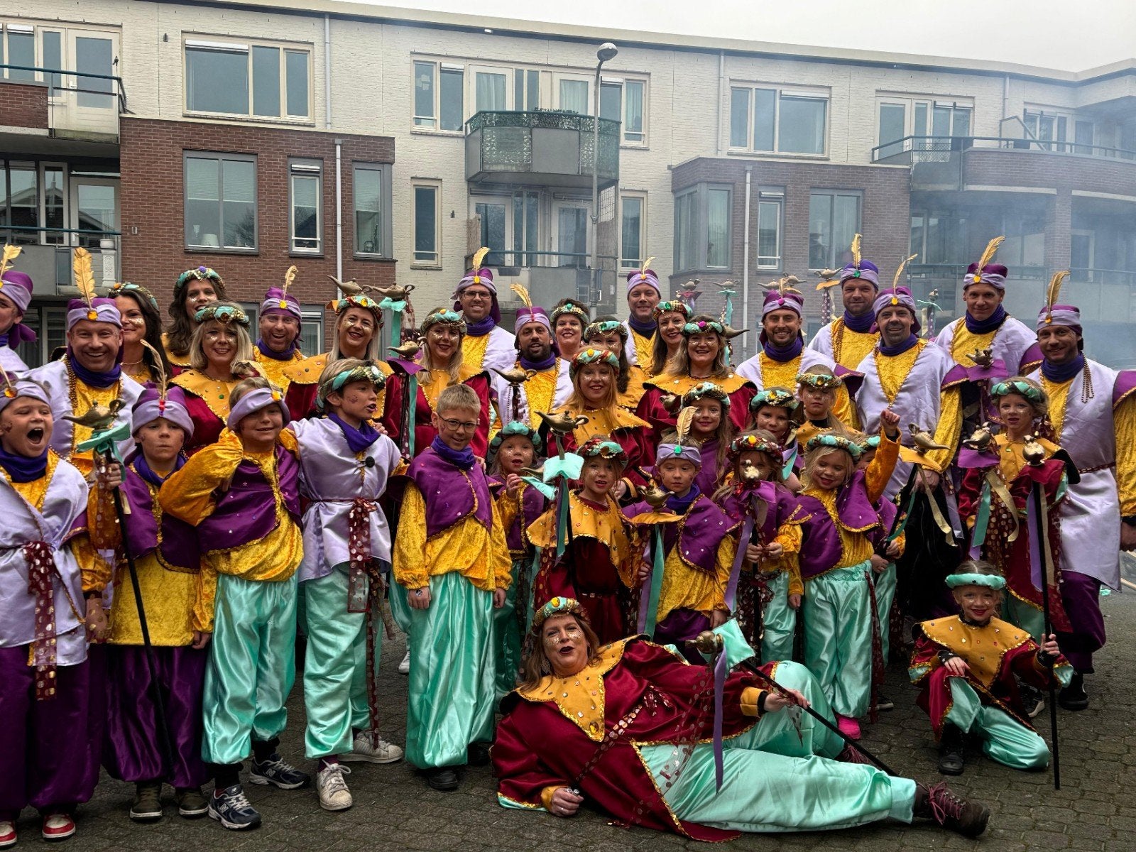 22 Carnavalspakken thema: duizend-en-één-nacht., Ophalen, Gedragen, Carnaval