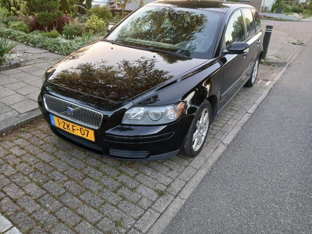 Volvo V50 2.4 170PK 2005 Zwart, Auto's, Volvo, Voorwielaandrijving, 1362 kg, Zwart, 4 cilinders