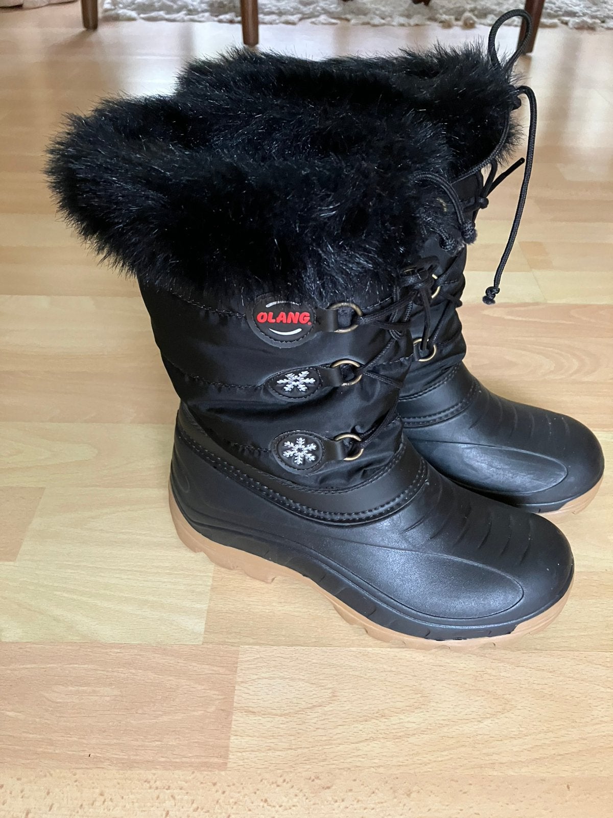 Olang Marte zwarte snowboots/laarzen mt 35/36 izgs, Gebruikt, Jongen of Meisje, Ophalen of Verzenden, Laarzen