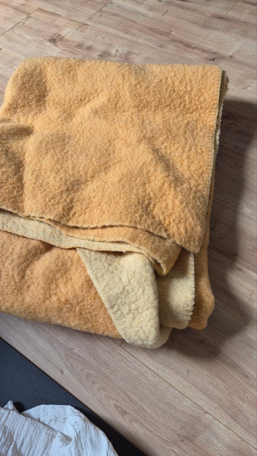 Vintage wollen deken van Hualberg, zalmkleur, Ophalen, Gebruikt, Geel, Tweepersoons