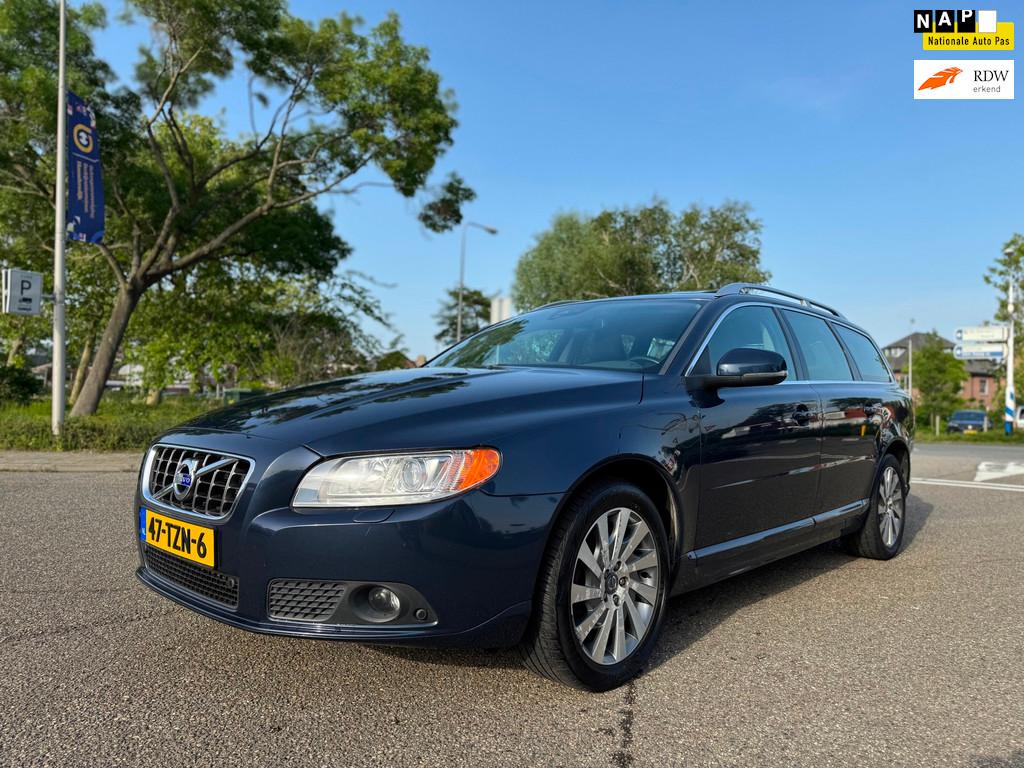 Volvo V70 1.6 T4 Limited Edition / airco / cruise.control /, Voorwielaandrijving, 15 km/l, Gebruikt, Zwart