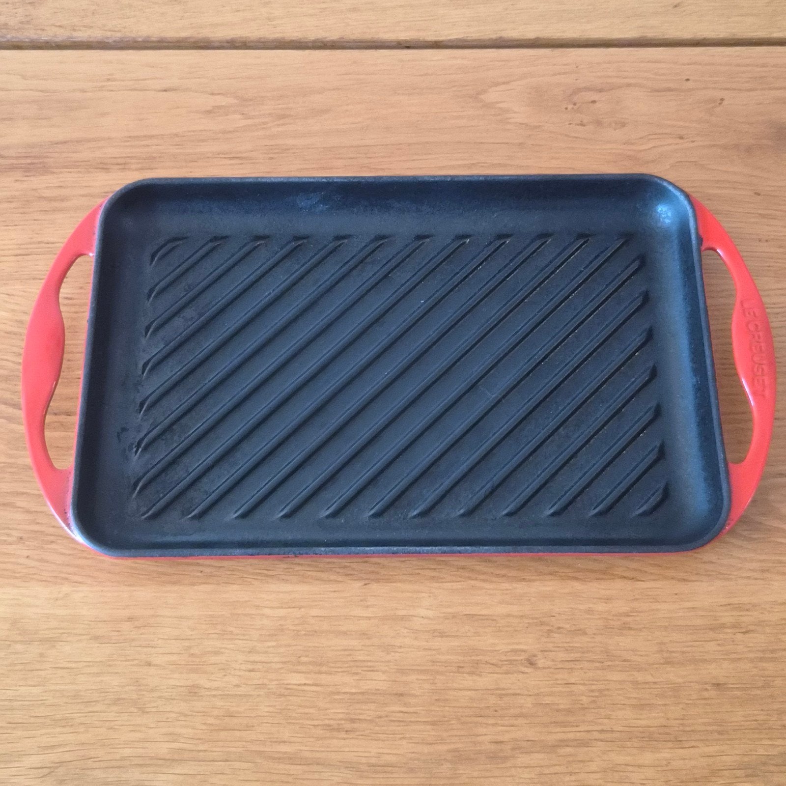 Le Creuset gietijzeren grillplaat grillpan rood 22x33 cm, Huis en Inrichting, Gietijzer, Overige typen, Le Creuset, Ophalen of Verzenden