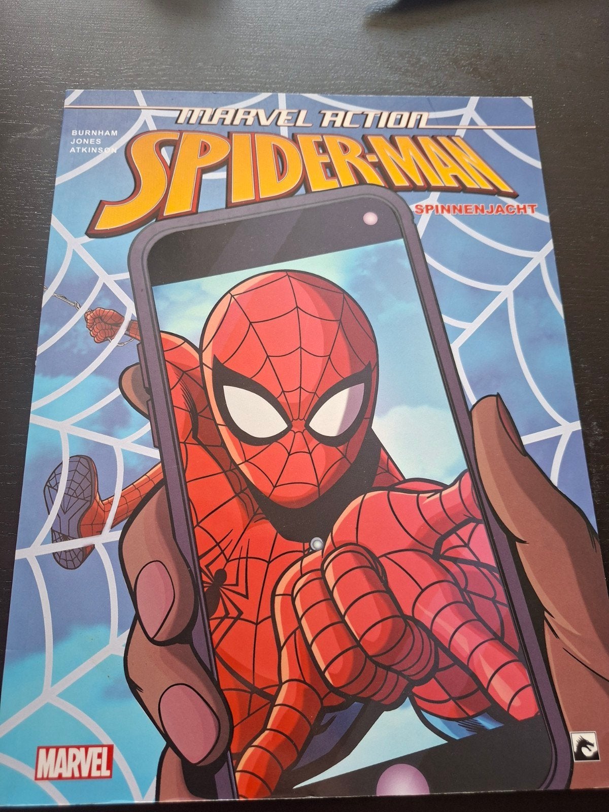 Marvel Action Spider-Man: Spinnenjacht, Boeken, Eén stripboek, Ophalen of Verzenden, Zo goed als nieuw, Burnham, Jones, Atkinson