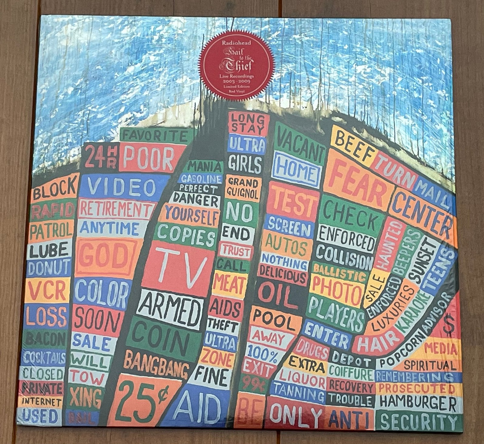 Radiohead - Hail To The Thief (Live Recordings 2003-2009) lp, LP, Beschermende buitenhoes, Ophalen of Verzenden, Zo goed als nieuw