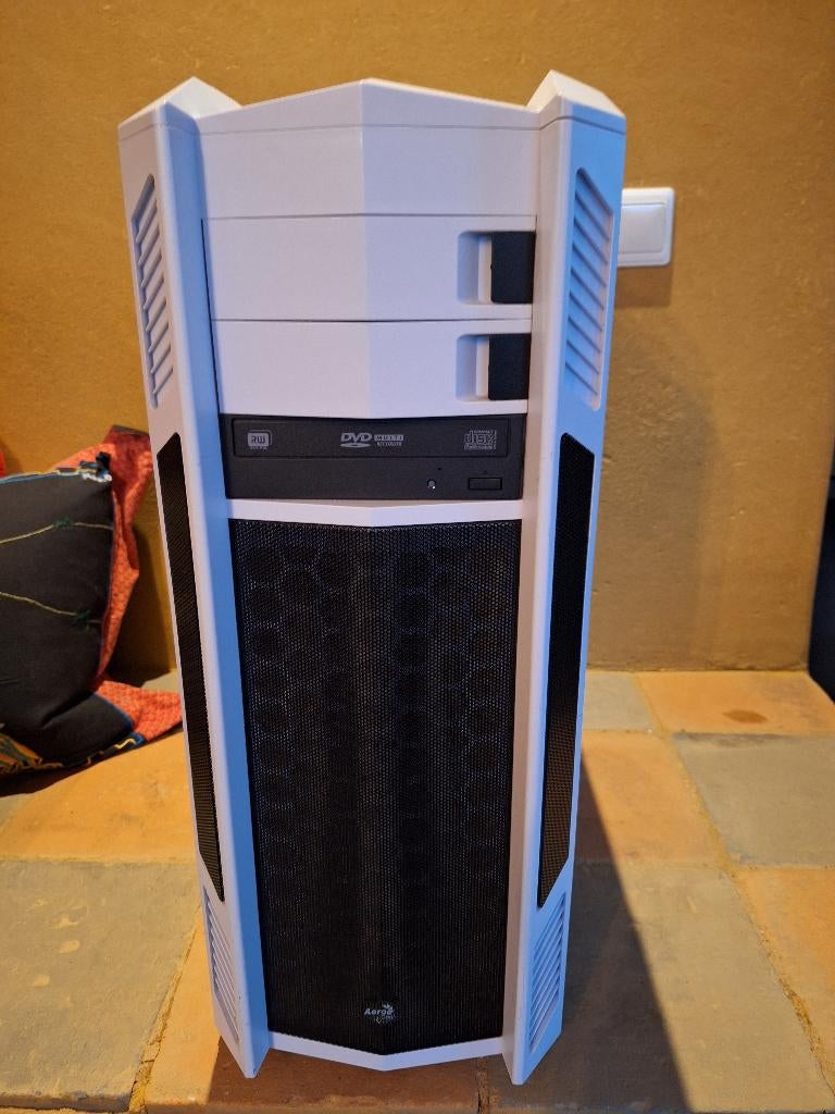 Gaming pc onderdelen en toebehoren, Ophalen of Verzenden, Gebruikt, Gaming, Onbekend
