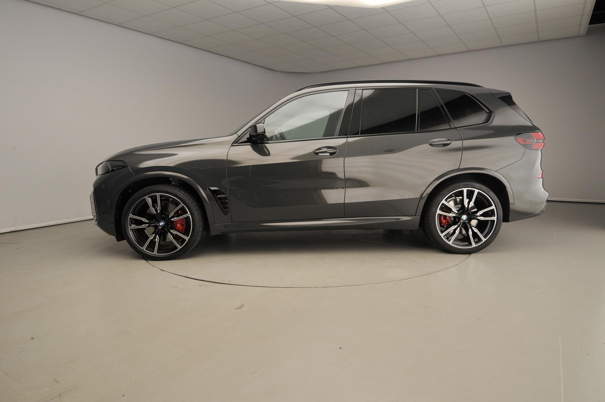 BMW X5 M60i xDrive | M-Sportpakket | LED | Leder | HUD | Pan, Auto's, Automaat, Dealer onderhouden, Gebruikt, 4395 cc