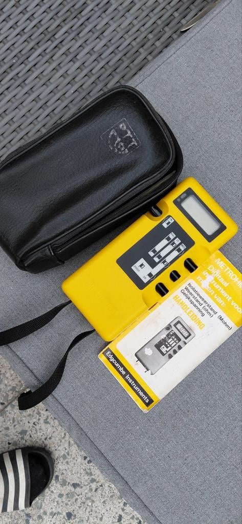 Metrohm-D Digitale Isolatiemeter met Hoes en Handleiding, Doe-het-zelf en Verbouw, Meetapparatuur, Ophalen of Verzenden, Gebruikt