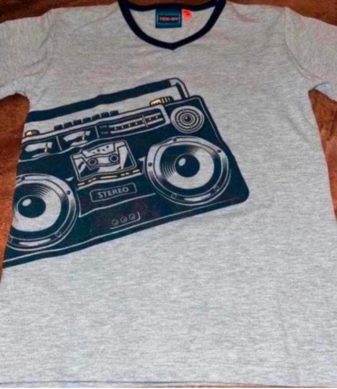 T-shirt Tom-Du mt 104-110 ‘radio’, Ophalen of Verzenden, Zo goed als nieuw, Jongen, Shirt of Longsleeve