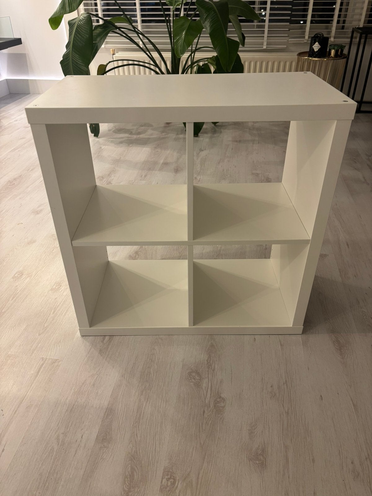 Kallax kast IKEA – wit, 77x77 cm, 4 vakken, Ophalen, 50 tot 100 cm, Zo goed als nieuw, Minder dan 100 cm