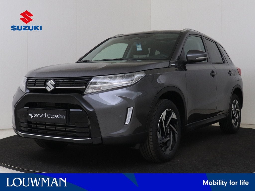 Suzuki Vitara 1.4 Boosterjet Smart Hybrid Style | Privacy Gl, Voorwielaandrijving, 12 maanden, Zwart, 4 cilinders