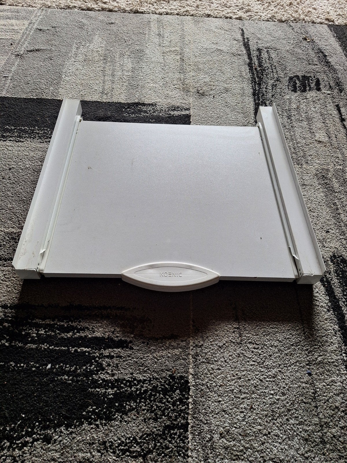 Koenic uitschuifbaar tussenstuk wasmachine/droger, Ophalen, Nieuw