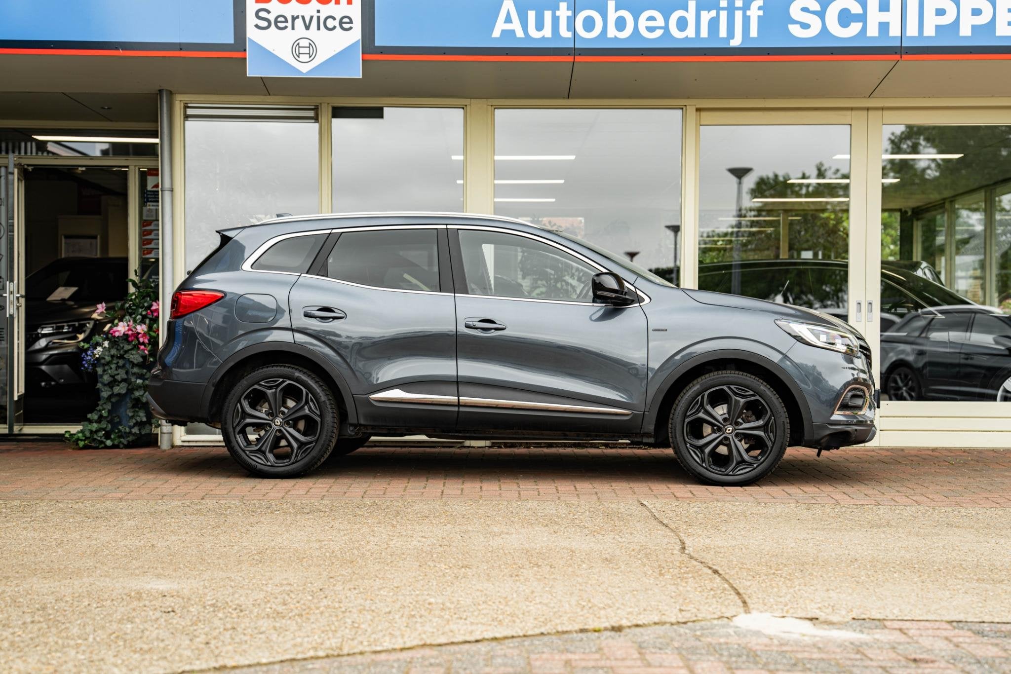 Renault Kadjar 1.3 TCe Black Edition, Auto's, Gebruikt, Euro 6, 4 cilinders, Bedrijf