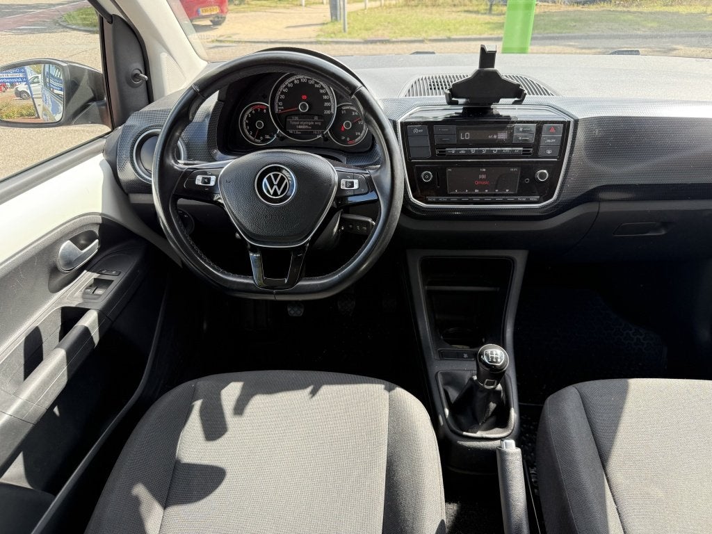 Volkswagen up! 1.0 beats airco camera cruise control 3drs, Auto's, 65 pk, Gebruikt, 4 stoelen, Bedrijf