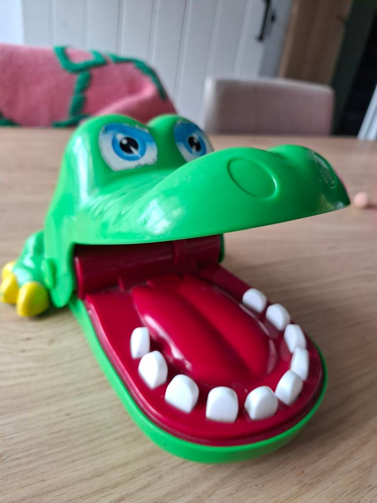 Krokodil met kiespijn, Vijf spelers of meer, Ophalen of Verzenden, Gebruikt, Hasbro Gaming