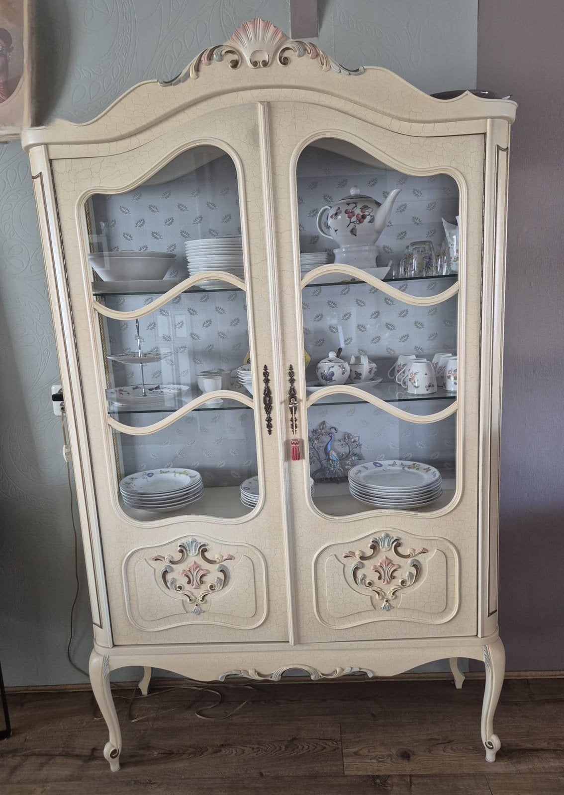 mooie antieke vitrinekast baroc/ landelijk / brocant, Ophalen, Gebruikt, 50 tot 75 cm, Met deur(en)