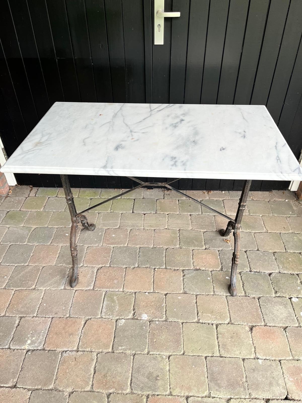 Antieke marmeren tuintafel met smeedijzeren onderstel, Ophalen