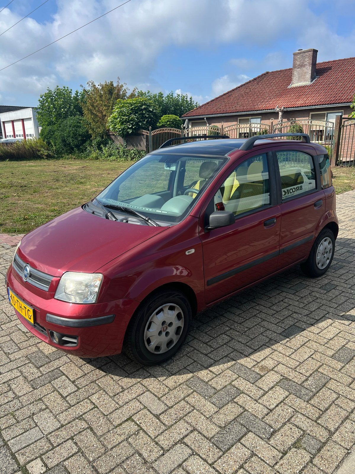 Fiat Panda 1.2 airco panoramadak nw APK, Voorwielaandrijving, Stof, Origineel Nederlands, Overige kleuren