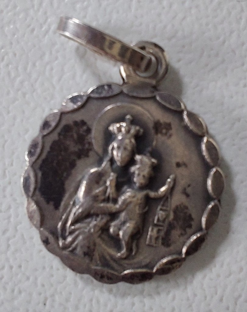 Brocante religieus medaillon. Zilver, Ophalen of Verzenden, Zilver, Hanger
