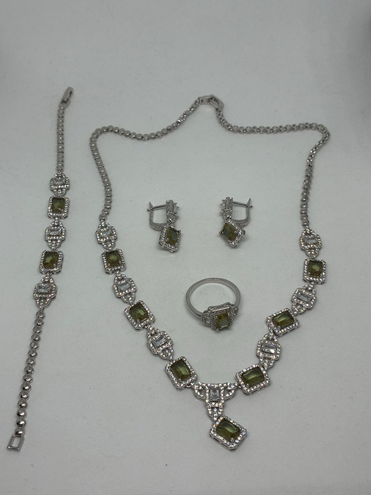 Zilver 925 Sieradenset met Zultaniet (kleurveranderend), Sieraden, Tassen en Uiterlijk, Kettingen, Zilver en edelstenen, Nieuw