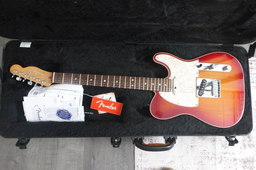 TE KOOP FENDER TELECASTER DE LUXECHERRY BURST RW U.S.A, Muziek en Instrumenten, Ophalen, Zo goed als nieuw, Solid body, Fender