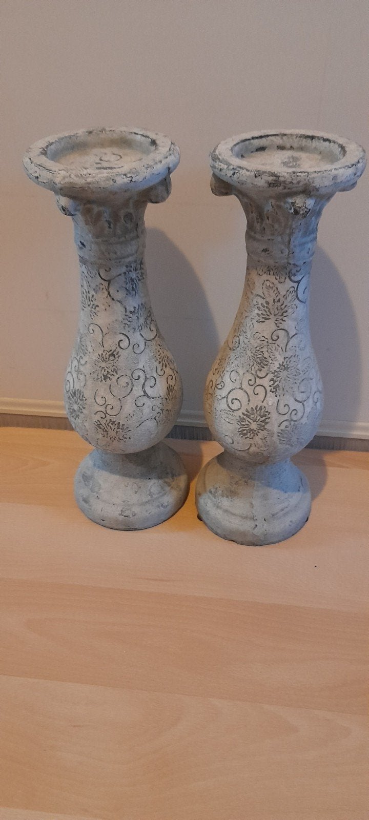 2 stenen kandelaars grijs 37 cm hoog, Ophalen, 36 cm, Zo goed als nieuw, Grijs