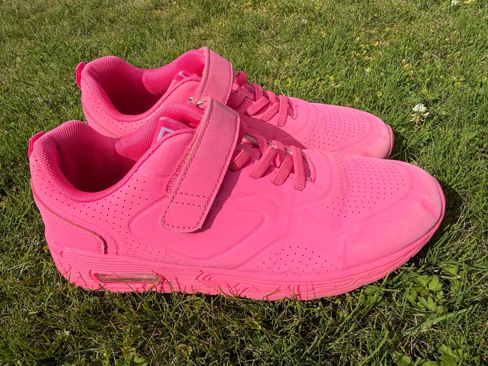 Roze sneakers met klittenbandsluiting, maat 38, Kleding | Dames, Ophalen, Gedragen, Roze, Sneakers of Gympen