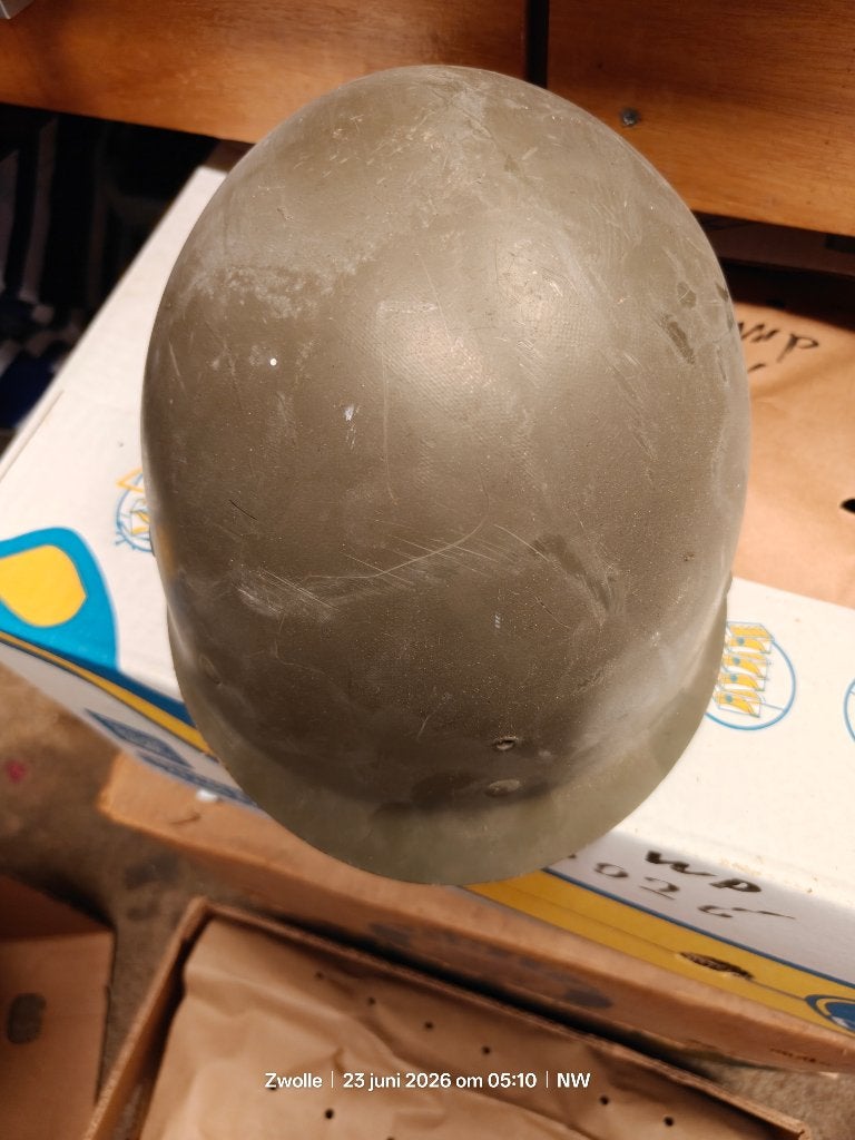 Militaria Kavel: Militaire Helm & Gasmasker (Label 41), Ophalen of Verzenden, Landmacht, Nederland, Helm of Baret
