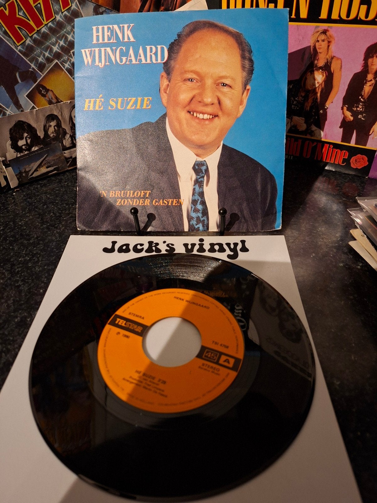 Henk Wijngaard - Hé Suzie /    1990, 7 inch, Ophalen of Verzenden, Overige typen, Fotohoes