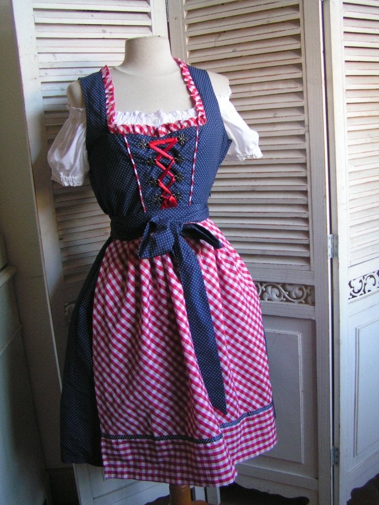 dirndl jurk, schort en blouse maat 36 nr DD 600 ger sas, Kleding | Dames, Carnaval, Ophalen of Verzenden, Zo goed als nieuw, Kleding