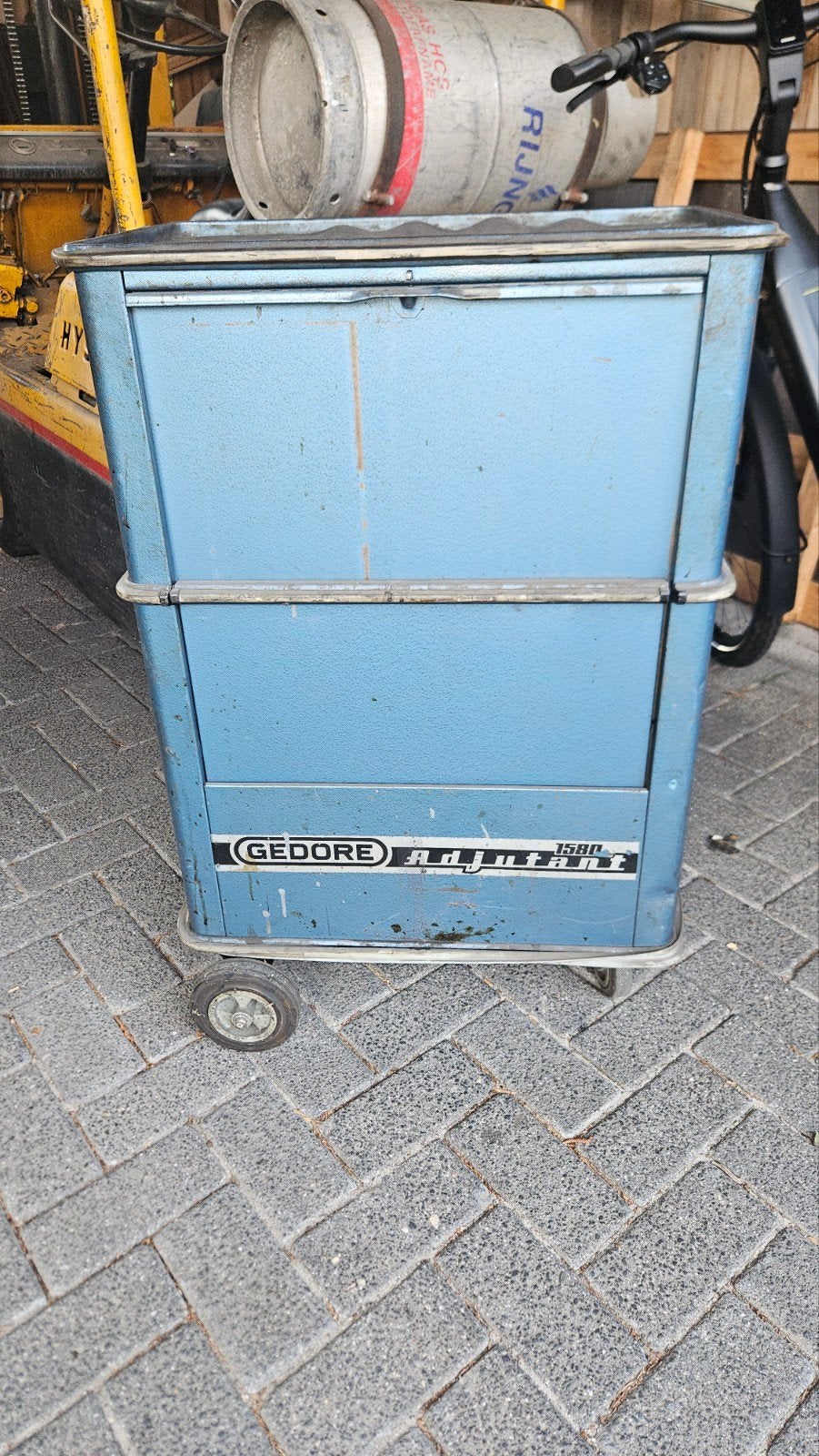 Gedore Gereedschap wagen, Ophalen