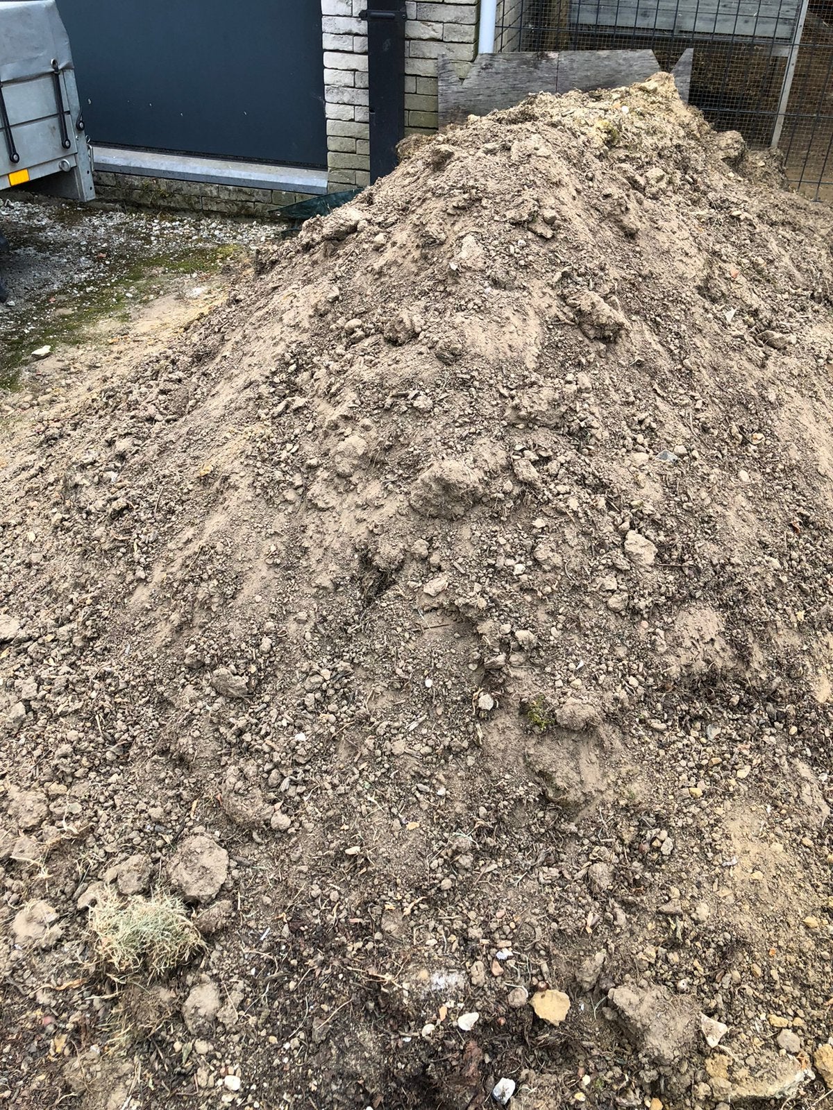 Zwarte grond GRATIS, Ophalen, Zo goed als nieuw, Ophoogzand