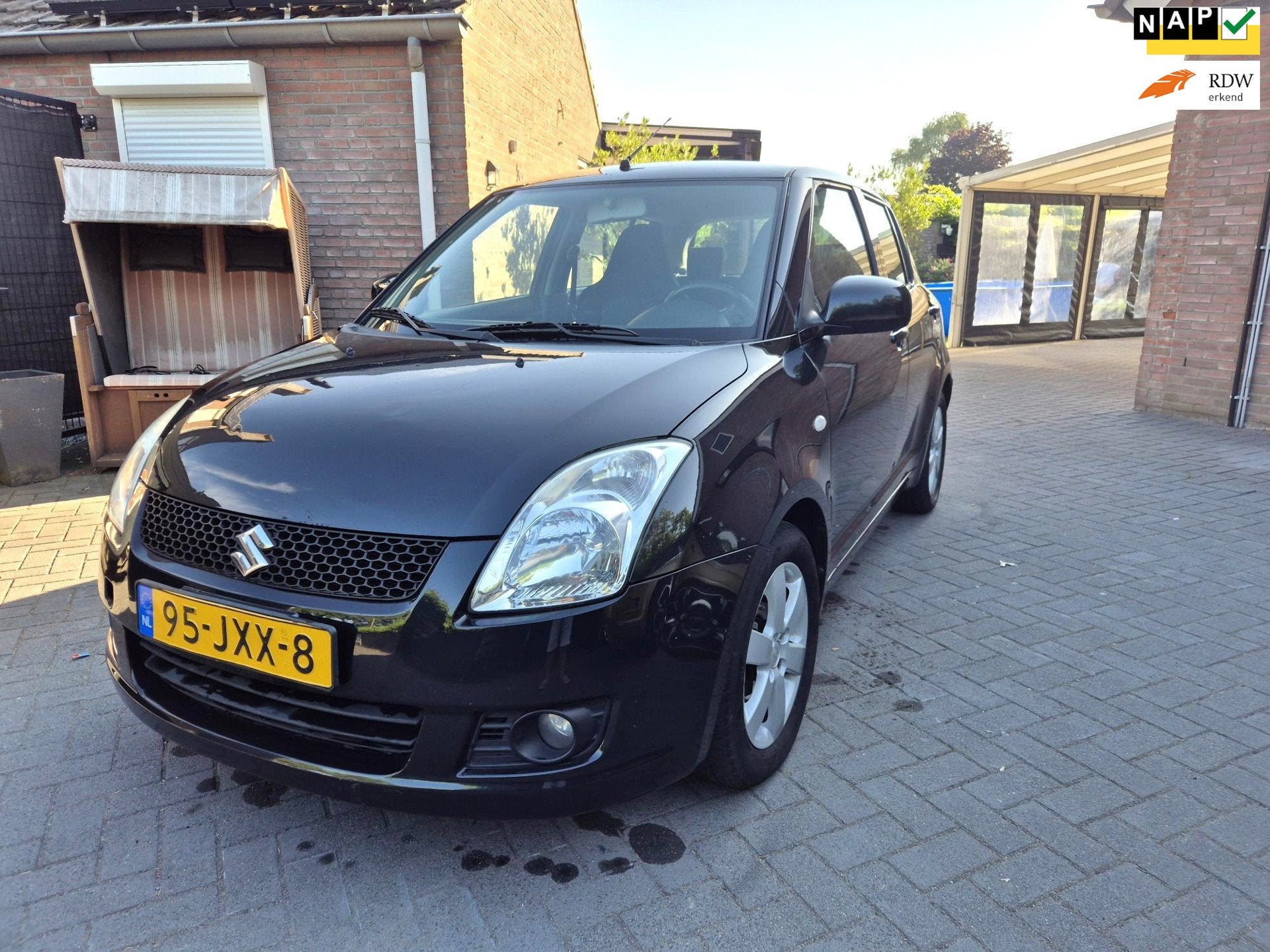 Suzuki Swift 1.3 Bandit 5 Deurs ( Niet de mooiste maar rijdt, Auto's, Voorwielaandrijving, Stof, Zwart, 400 kg