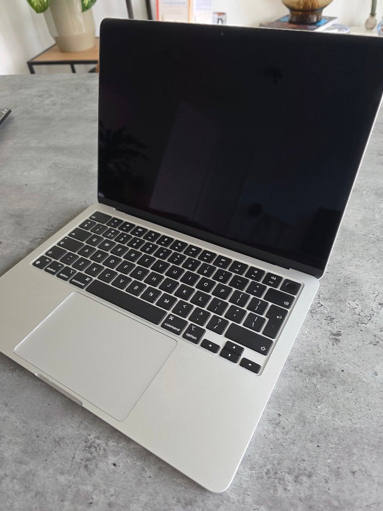 Foto 2 van Macbook Air M3 16GB / 256GB 2025 (nieuwstaat, 99% batterij)