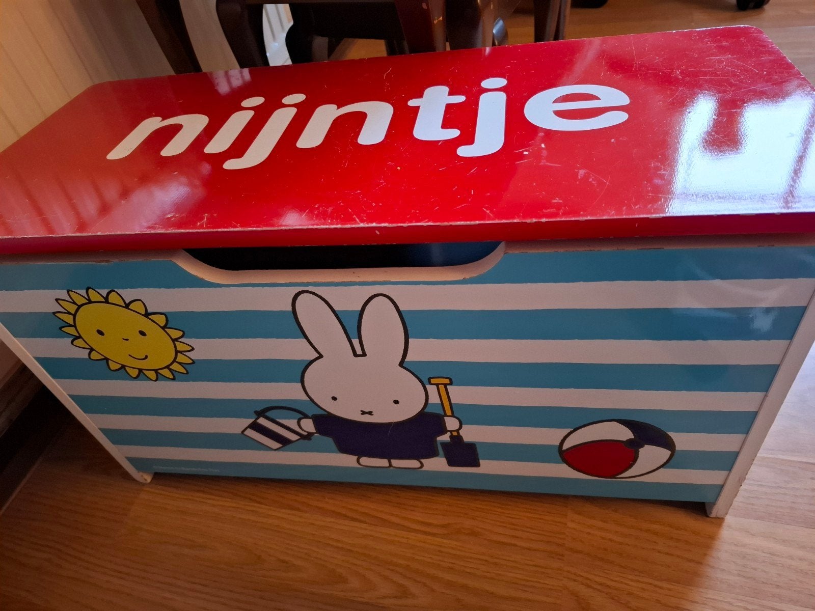 nijntje opruiming box, Ophalen, Zo goed als nieuw