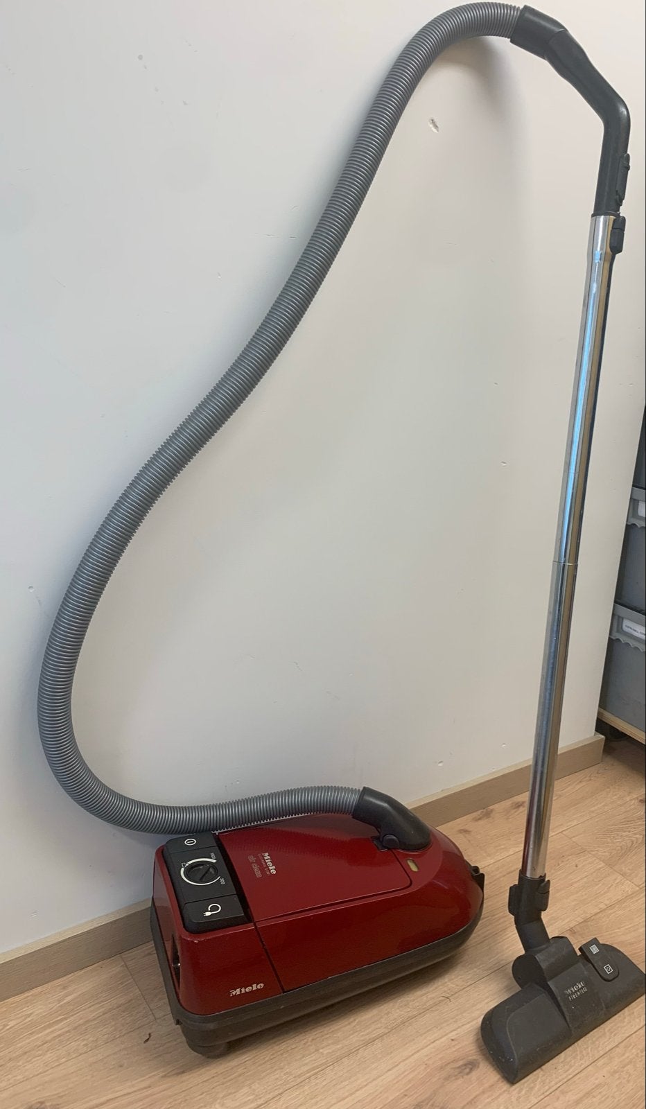 Miele S252 Air Clean Stofzuiger 1500 watt., Witgoed en Apparatuur, Inclusief accessoires, Gebruikt, Miele, Sledestofzuiger