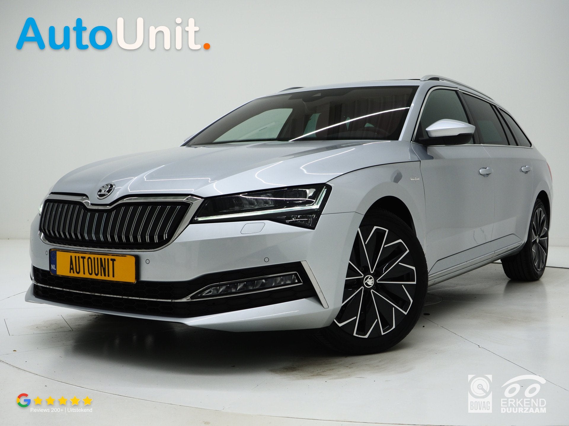 Skoda Superb Combi 1.4 TSI iV Laurin & Klement | Panoramadak, Auto's, Gebruikt, Zwart, 4 cilinders, Adaptive Cruise Control