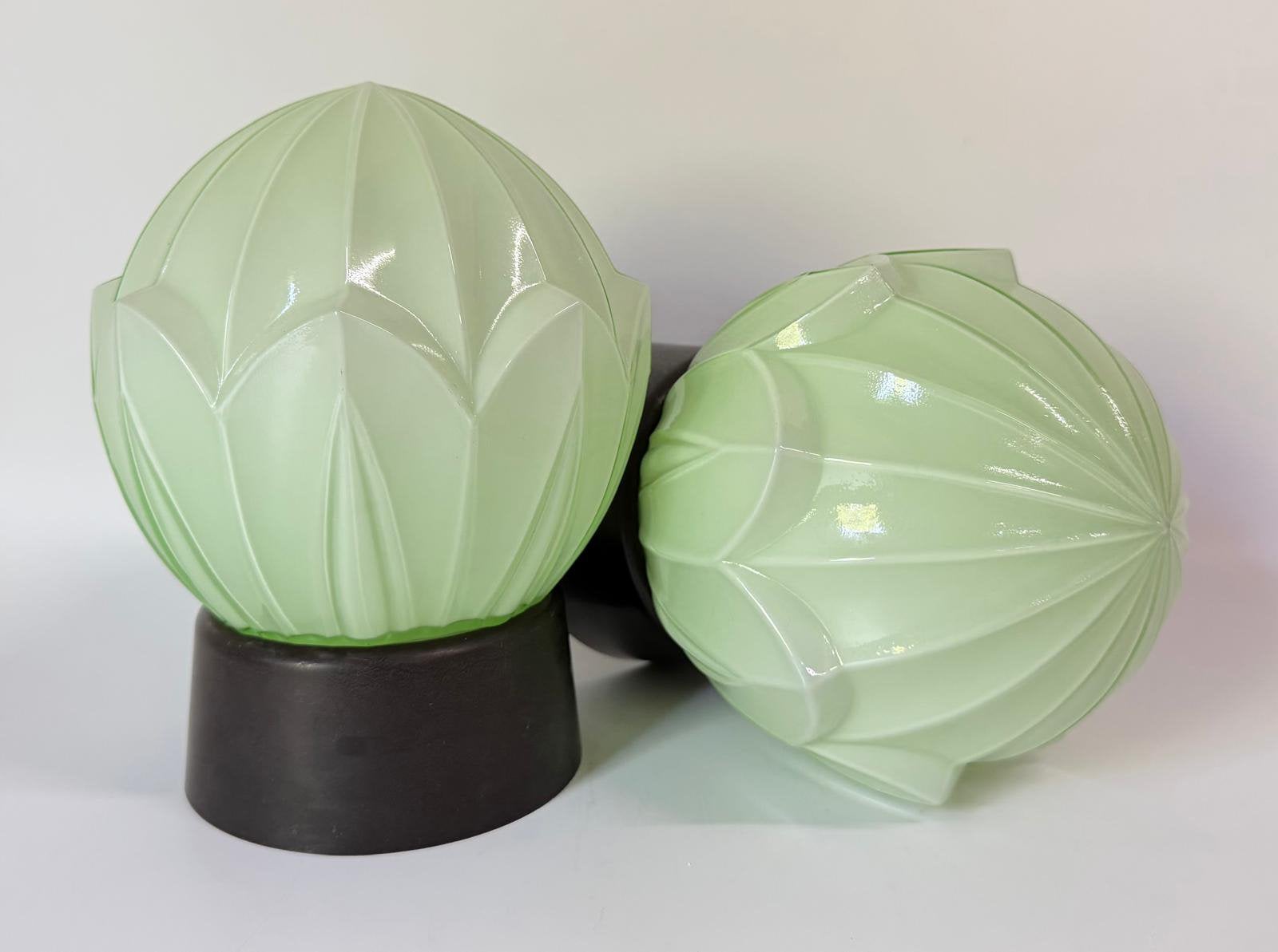 Thabur tulpenknop Art Deco groen plafondlamp donker bakeliet, Ophalen of Verzenden, Zo goed als nieuw, Glas