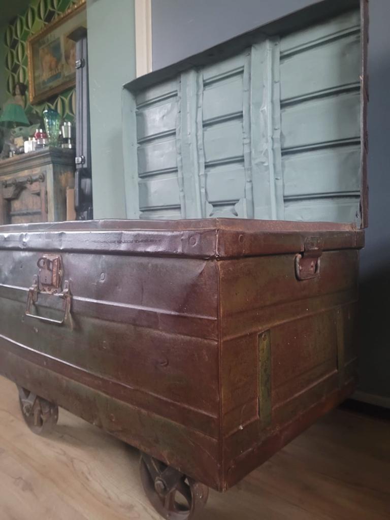 Vintage Indiase kist op wielen - Vintage opbergkist, Ophalen, 100 tot 150 cm, 50 tot 75 cm, Zo goed als nieuw