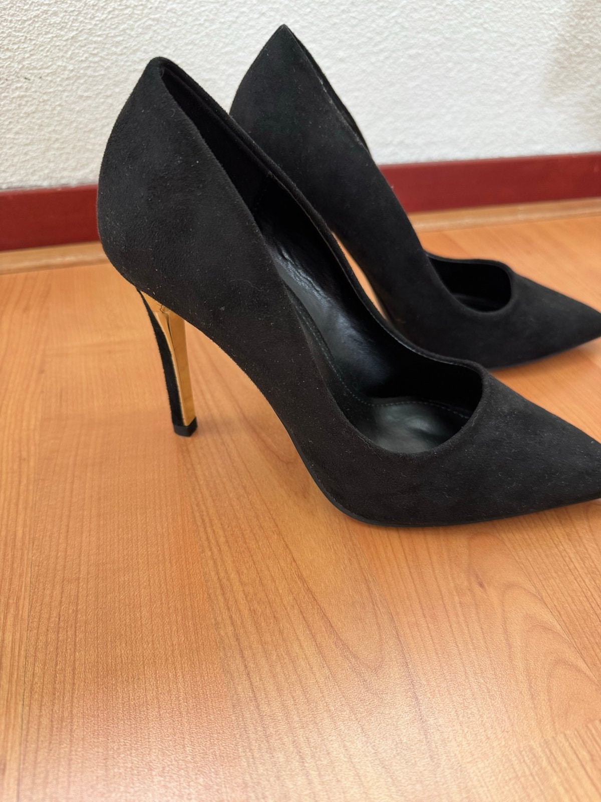 zwarte pumps met zilveren hak - Maat 38, Ophalen of Verzenden, Nieuw, Zwart, Pumps