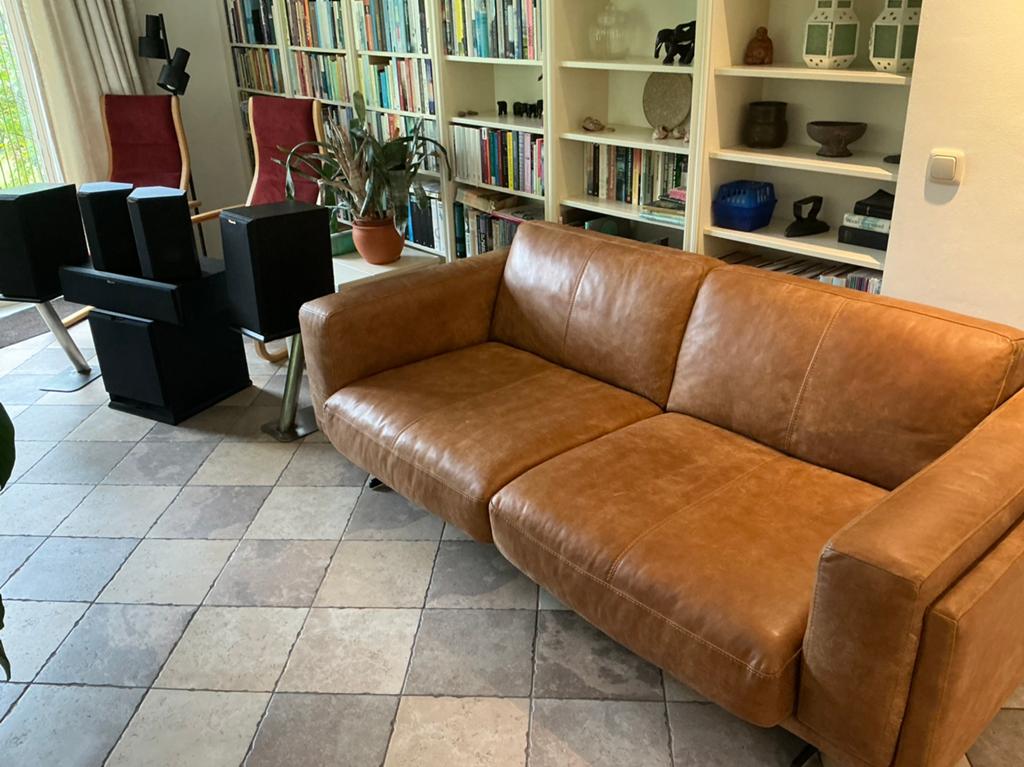 Luxe lederen bank, Italiaans zacht leder met een diepe zit, Ophalen, Zo goed als nieuw, 75 tot 100 cm
