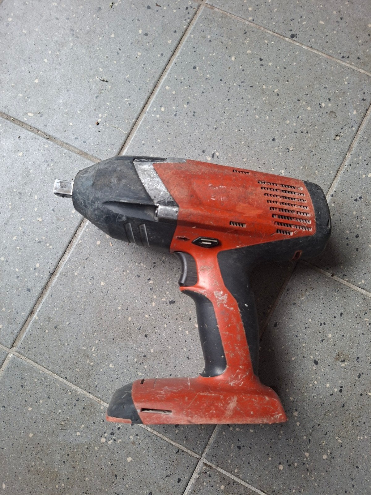 Hilti SIW 22T-A Accu Slagmoersleutel - Gebruikt, Ophalen of Verzenden, Gebruikt, 600 watt of meer, Overige typen