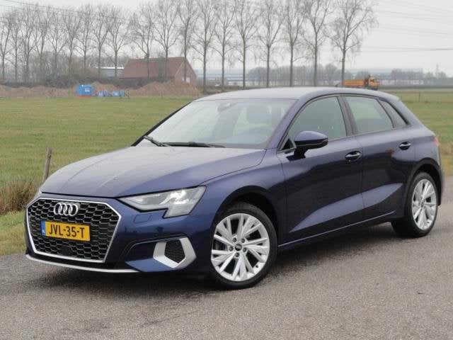 Audi A3 SPORTBACK 35TFSI S edition Full LED I NAVIG I VIRTUA, 4 cilinders, 150 pk, Blauw, Leder