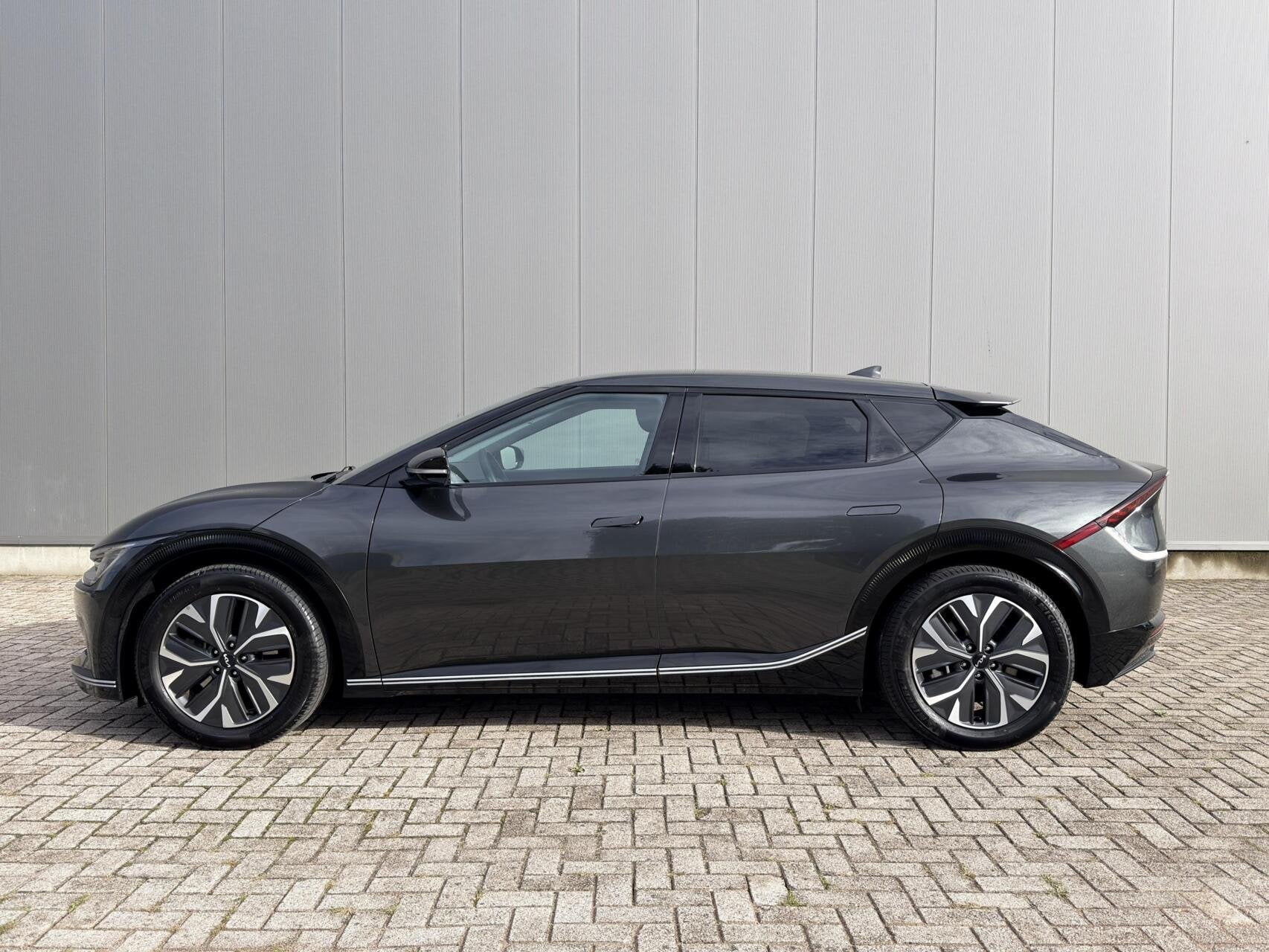 Kia EV6 Plus 77.4 kWh 1e eig|Dealer OH|Warmetpomp|Trekhaak, Automaat, 228 pk, Achterwielaandrijving, Met garantie (alle)