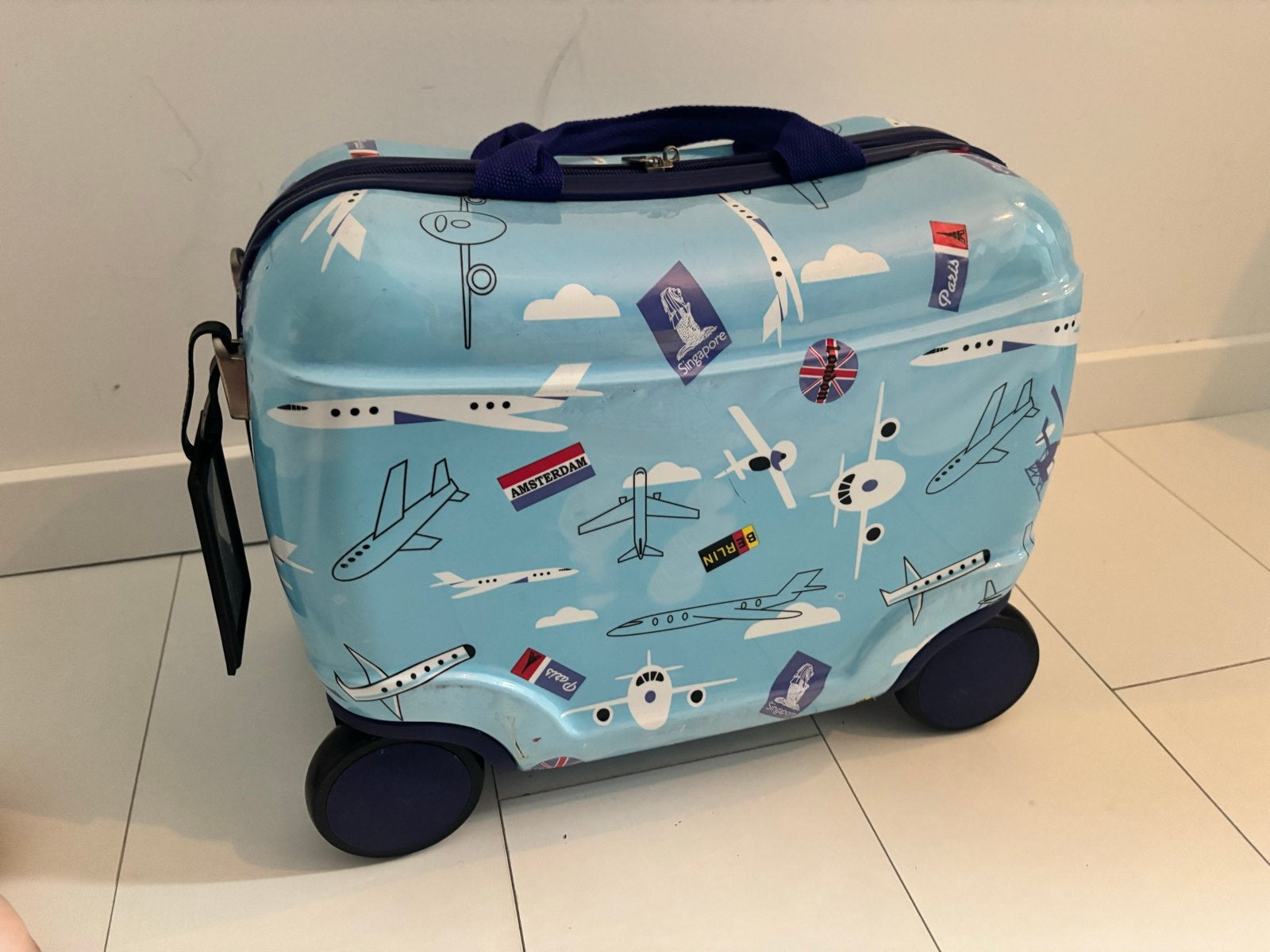 Gratis vakantiekoffer / reiskoffer koffer, Wieltjes, Gebruikt, Hard kunststof, Minder dan 50 cm