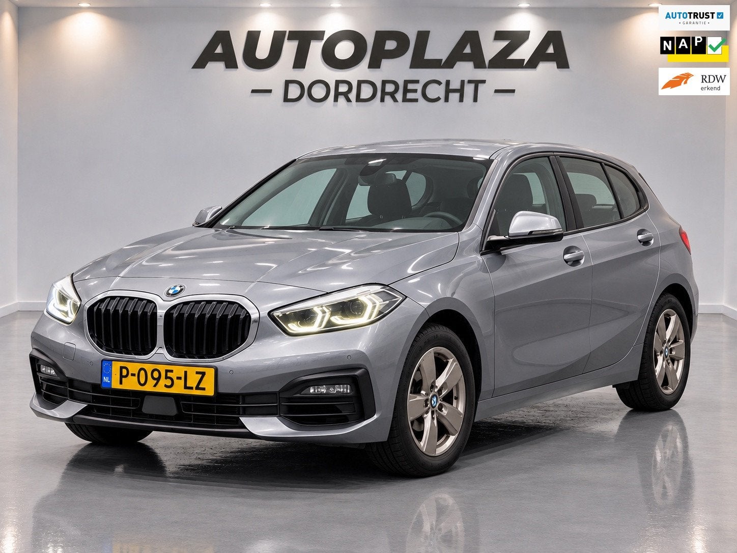 BMW 1-serie 116i Business Edition, Auto's, Stof, Origineel Nederlands, Bedrijf, Handgeschakeld